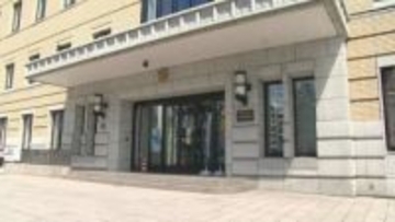 高齢とみられる女性が乗用車にはねられ意識不明の重体　信号機も横断歩道もない片側2車線の直線道路　北海道小樽市の国道5号