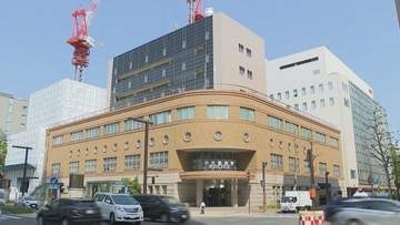 被害女性自ら取り押さえ駅員に引き渡す…走行中の地下鉄車内で約20分にわたり体を触った疑いで46歳の男逮捕「寄りかかった際に体に触れてしまった」と容疑否認　札幌市