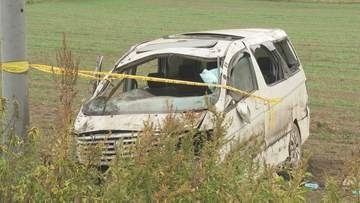16歳～19歳の男女7人乗車のワンボックス車が路外逸脱し大破　6人が骨盤骨折などの重軽傷　片側1車線の見通し良い直線道路で反対車線側へ…北海道津別町