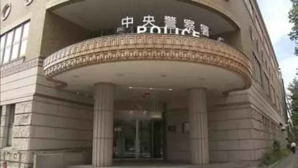 住宅街の路上で女性の下半身を触ったか　19歳の無職の男を逮捕　防犯カメラの映像などの捜査から浮上し、容疑認める　余罪あるとみて捜査　札幌市中央区