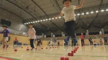 楽しくチャレンジ！子ども向け体力測定会、走り方教室でトップアスリートがフォームなどを指導　札幌市スポーツ協会