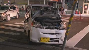 交差点で乗用車と軽乗用車が衝突　1人が顔面を強打し鼻から流血も軽傷　札幌市白石区