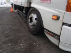 中型トラックからタイヤ脱落も『タイヤハウス』の中にとどまる　男性運転手は走行中の異音を認識するも…北海道士別市 国道40号