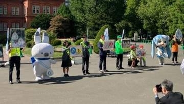 「ドライバーは歩行者優先　歩行者も正しい道路横断を」交通事故ゼロへ　秋の交通安全運動前に決起大会　札幌