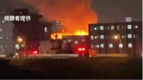 続報　札幌市白石区の住宅から出火　隣の住宅にも延焼　火は約1時間半後にほぼ消し止められる　けが人の情報なし