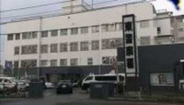 妻に食器を投げつけけがをさせた疑いで夫（39）を逮捕　妻は付近の住宅に駆け込んで通報依頼　警察が詳しい経緯など調べ　札幌市東区