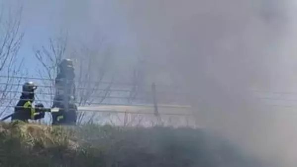 高速道を走行中の軽乗用車が炎上　乗車の1人が病院で手当て　北海道北見市の十勝オホーツク自動車道　一時交通規制