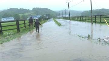【馬産地 牧場が冠水】北海道大雨で住宅浸水も  一時「レベル4」大雨危険警報発表　各地で冠水被害　JRは特急など31本運休
