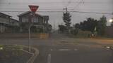 「自転車の16歳の男子高校生、軽乗用車にはねられ搬送　苫小牧市の信号機のない交差点　自転車側に一時停止の標識」の画像1