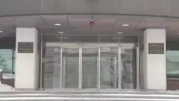 「壊すつもりで叩きました」父親の自宅ドアを工具で叩いて破壊か、旭川の25歳の男を逮捕　事件直後に酒気帯び運転でも現行犯逮捕