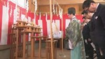 コメ豊作を願い『播種祭』田植えシーズンを前に…北海道神宮に奉納する米を栽培する「神饌田」がある東川町で関係者ら30人が祈る