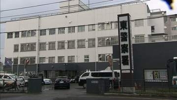 １０代前半の少女が男に体液のようなものをかけられる　男は逃走中
