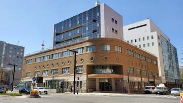 札幌の玩具店で販売価格２万5980円のブロック１点を盗んだ疑い　換金目的の犯行か　20代のカップルを逮捕