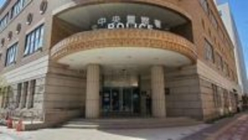 札幌すすきので60代男性を階段から突き落とし財布奪う　直前に知り合い飲酒後にトラブルに…男は逃走中　警察は強盗傷害事件として捜査