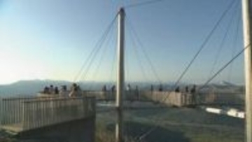 【オープン初日】雲海は現れた？今シーズンの「雲海テラス」の営業始まる　ヨガ体験や雲キャンディも魅力《星野リゾートトマム》