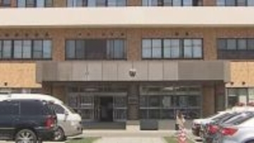 商品のカーディガンを試着したまま退店か「寒かったから盗んだ」76歳無職の男 ジャンパーを着て商品隠す