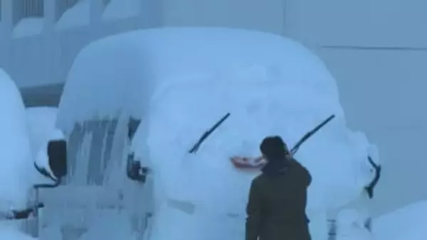 通学路の安全確保できず臨時休校も…札幌圏で再び大雪　手稲・清田・白石で24時間20㎝超の降雪、住民「捨てるところがもうない」JRやバスなど交通網に打撃