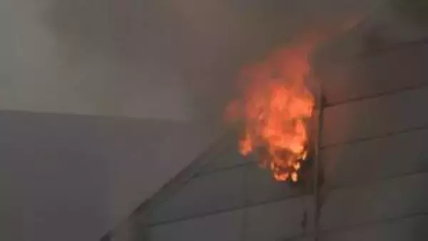 「タンスから火が出ました」千歳市の2階建て住宅で火事　タンスの裏にコンセント　住人とみられる高齢夫婦は避難して無事