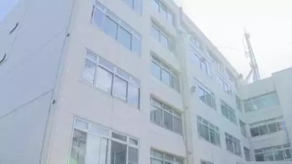 【逃走後に公務執行妨害で逮捕】コンビニの女性店員の腹蹴った疑いで42歳男を再逮捕　北海道函館市