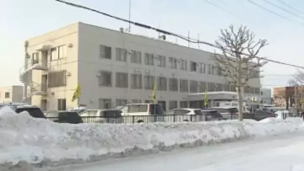 40代妻がバリカンで自分の後頭部付近を刈り上げる…強要した疑いで40歳男を逮捕　語気を荒げて執拗に