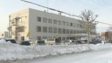 40代妻がバリカンで自分の後頭部付近を刈り上げる…強要した疑いで40歳男を逮捕　語気を荒げて執拗に