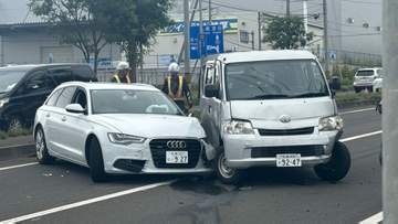 【ドラレコに事故の瞬間】車7台絡む多重事故…病院搬送はなし　北海道北広島市・輪厚工業団地近くの国道36号