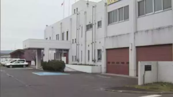 20代女性2人が乗ったボートからSOS「流されている」強風で漂流　オールで自力帰還を試みるも断念　約2キロ沖で約1時間後に無事救助　北海道・屈斜路湖