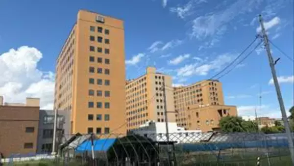 北海道大学理学部で男子大学院生が猛烈な毒性がある「フッ化水素酸」かぶり死亡　助けようとした学生2人も軽傷　警察が原因調査