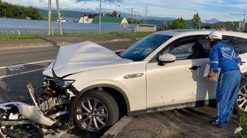 外国人ら乗車のレンタカーが反対車線にはみ出しか　乗用車と正面衝突、男女6人が負傷し1人がドクターヘリで病院搬送　北海道富良野市・国道38号線