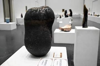 北海道陶芸展　最高賞に井川さん　シニア展は浜本さん　26日まで札幌で展示