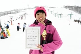 ＜旭川＞道新杯全道小学生アルペン競技大会で優勝　小林朝陽さん（12）＝札幌市