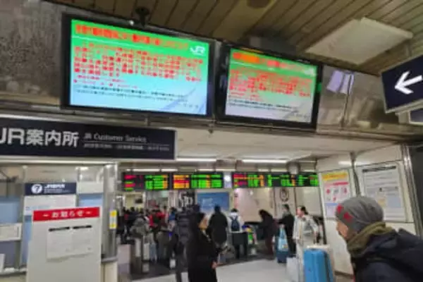 路線バスや都市間バスの一部、始発から運休　札幌圏大雪　午後9時以降札幌駅発着の全列車、29日まで運休