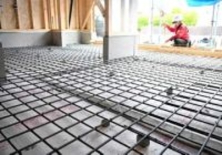 ナフサ供給不安、北海道の住まいに波及　建築資材の高騰や受注制限　住宅価格に影響も