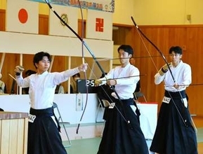 弓道の少年男子遠的、フェンシングの成年男子フルーレが8位　国スポ