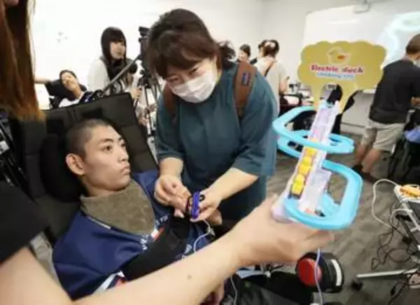 障害ある若者ら、大学生と街へ　北海道科学大で交流体験　「考える機会に」