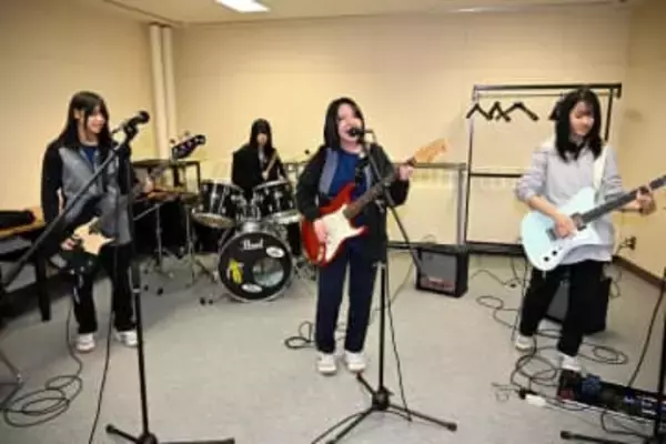軽音合宿、芦別で全開　札幌厚別高、14日オリジナル曲発表