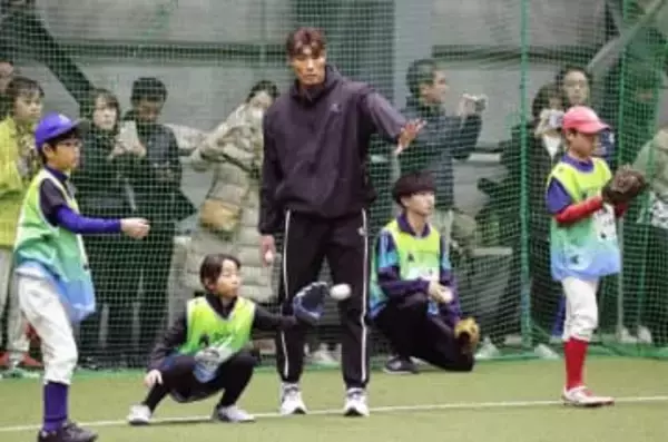 元日本ハム・糸井さん、走塁や打撃指導　札幌で児童向け教室