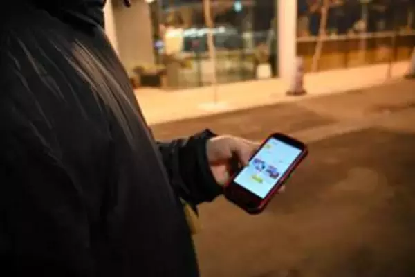 スキマバイトで抜け出せないネットカフェ暮らし　禁止された「日雇い派遣」再来を懸念