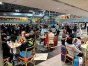 【札幌大雪】各駅で停車中の一部列車、運行再開　新千歳では多数の滞留者　