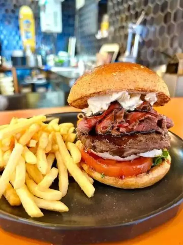 ハンバーガーにかぶりつけ！　札幌市内のバーガー店4選