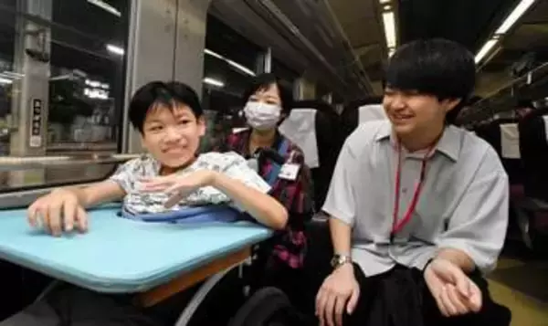 障害ある子　鉄道で旅　JR北海道労組など家族を招待