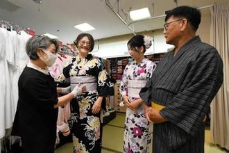 夏の浴衣人気、外国人客にも　札幌でレンタル需要増　「気軽な着物」商機に