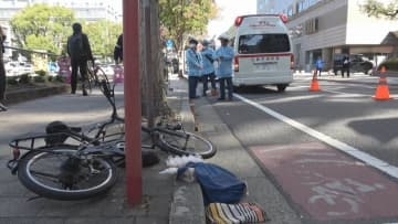 車と自転車の事故　高齢男性が意識不明の重体　広島市中区