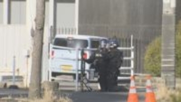 【速報】福山市川口町で男一人が立てこもる拳銃のようなもの所持か　警察官が発砲音のような音を確認