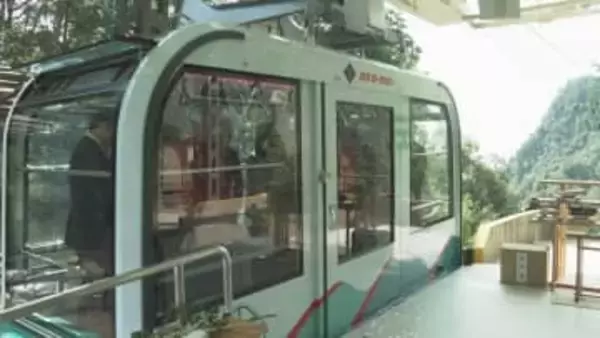 １８年ぶりリニューアル「宮島ロープウエー」新ゴンドラを公開　廿日市市宮島