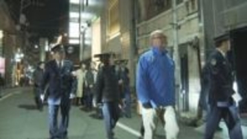 歓楽街の防犯活動　横田知事ら視察　広島