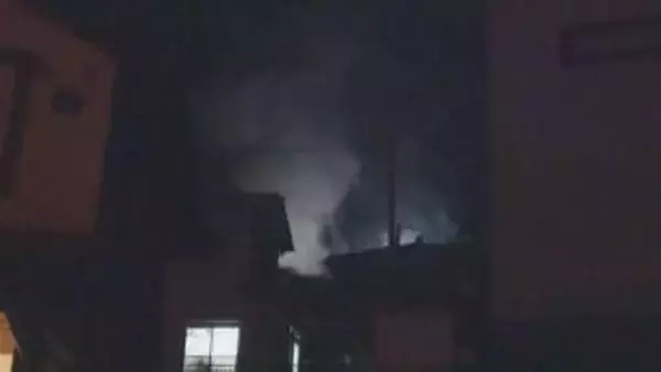 広島市安芸区で住宅が全焼　住人は軽傷見込み