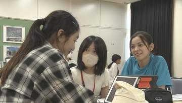 被爆の実相を伝える「こどもピースボランティア」　小学生が先輩からガイドのコツ学ぶ