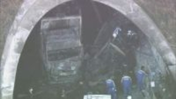 新名神６人死亡事故　安芸高田市のトラック運転手を起訴