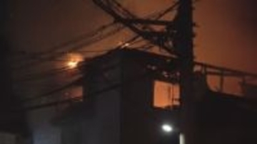 広島市内で住宅全焼　成人男性と連絡取れず